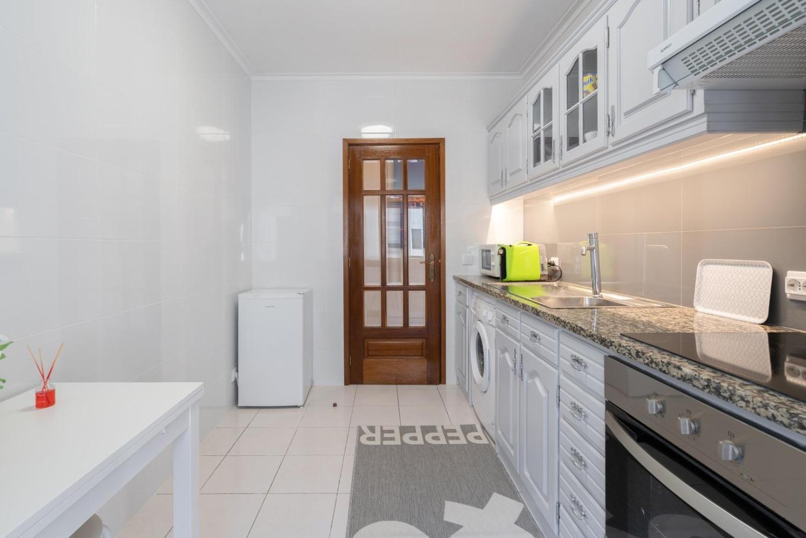 Guestready - Modern 2Br Flat In Vila Nova De Gaia ポルト エクステリア 写真